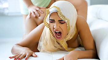 Seduction of my conservative Muslim girlfriend for doggy style sex despite cultural restrictions